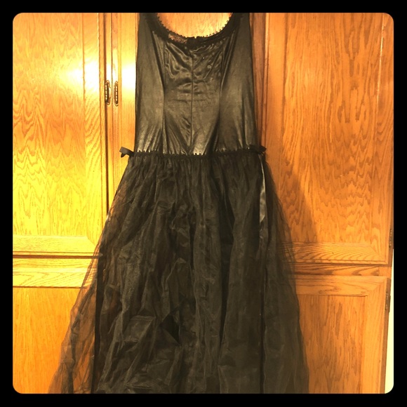 Jeannie Nitro Gothic Dress - Picture 1 of 6